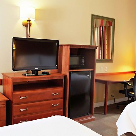 Hampton Inn Martin Eksteriør billede